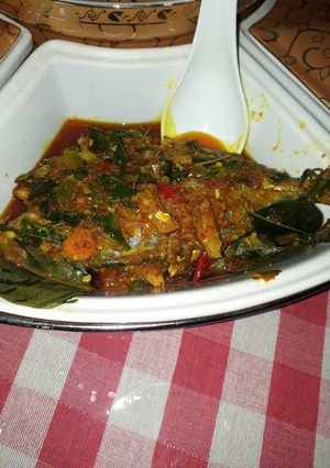 Foto resep Ikan kembung bumbu kuning campur kemangi