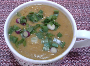 Una foto de Sopa de lentejas y curry