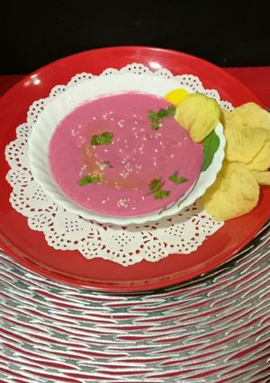 A picture of Chickpeas Beetroot Hummus.