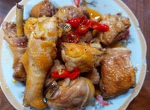 Hình của món Gà ram sa tế.