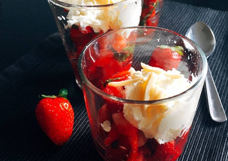 Recipe of Any-night-of-the-week Strawberries and fresh cream#Mymumsrecipe