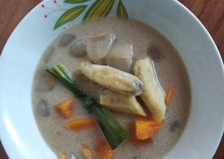 Kolak Ubi Pisang dan Kolang Kaling