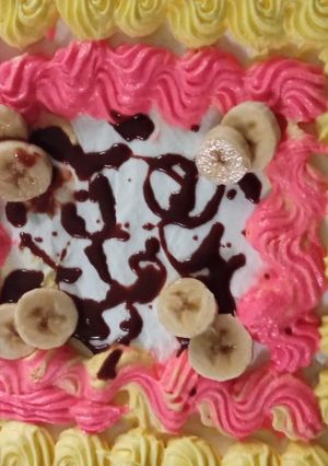 صورة لوصفة طورطة بذوق الموز والكراميل بنتها روعة
