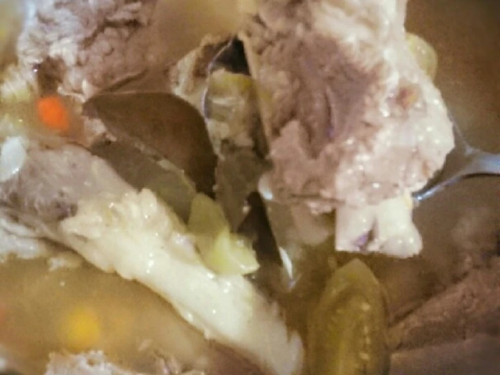 Cara Gampang Membuat Resep Asem - Asem Iga Sapi yang Menggugah Selera