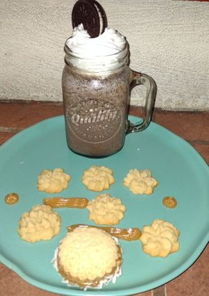 Una foto de Pastisetas y bebida oreo