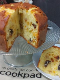 Una foto de Bizcocho casero con frutas confitadas