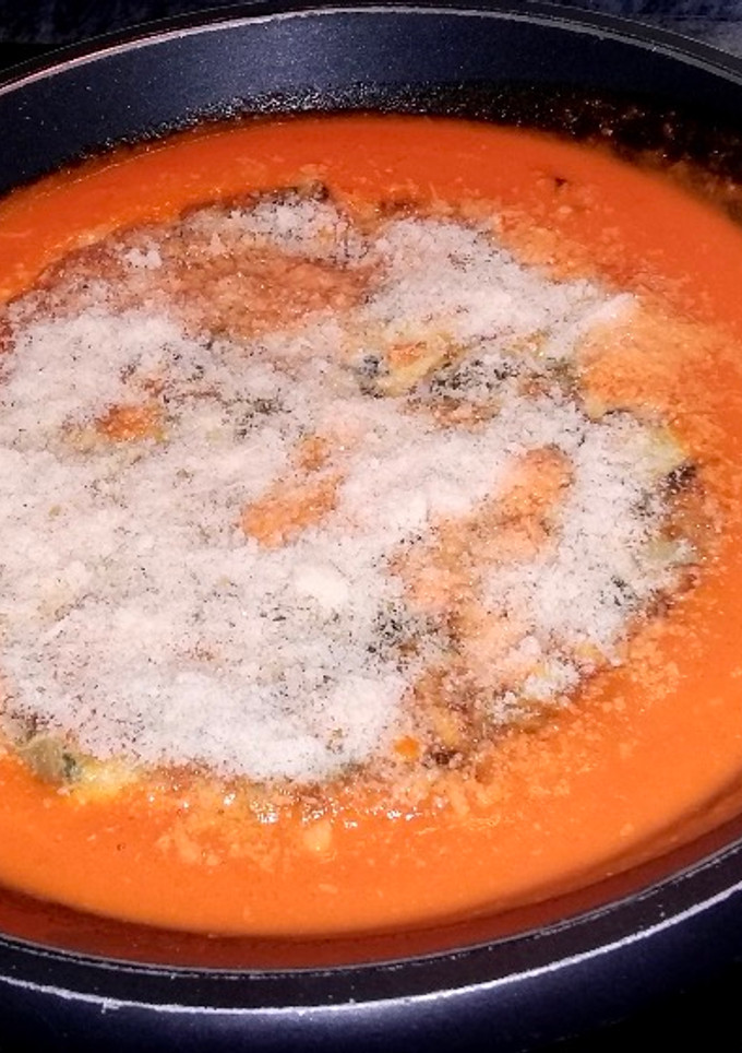 Una foto de Tortilla de acelgas con tomate y parmesano