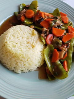 Una foto de Holantao o arvejas chinas con arroz