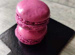 Une photo de Macarons cassis