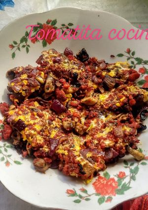 Una foto de Huevo con longaniza de soya