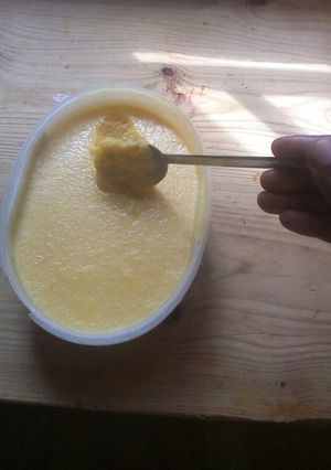 A picture of Mango ice-cream.