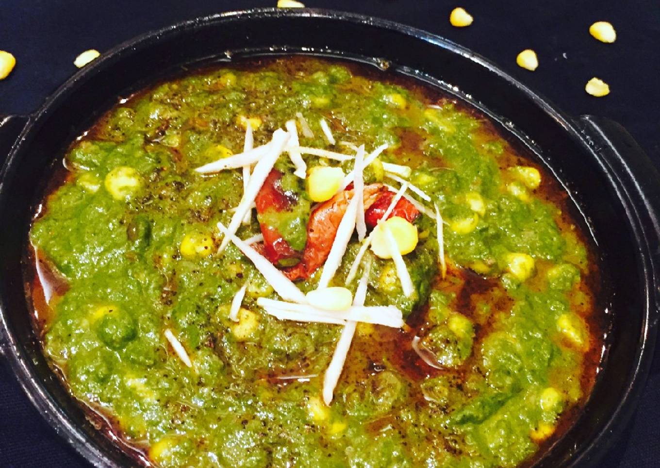 Masala bhutta in creamy spinach
