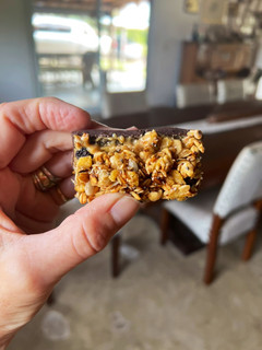 Una foto de Barritas saludables de granola y chocolate