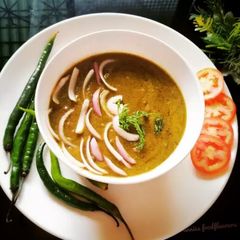 A picture of Dal palak coconut curry.