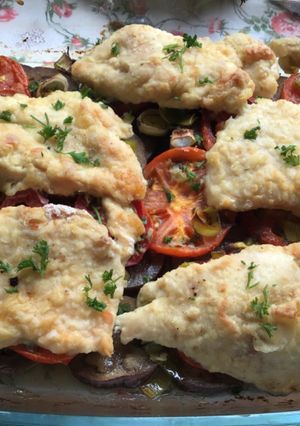 Una foto de Pollo con berenjenas al horno