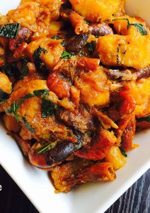 A picture of Ripe Plantain Porridge with Scent leafs.