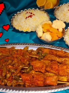 عکسی از دستور کباب مرغ چوبی با بامیه