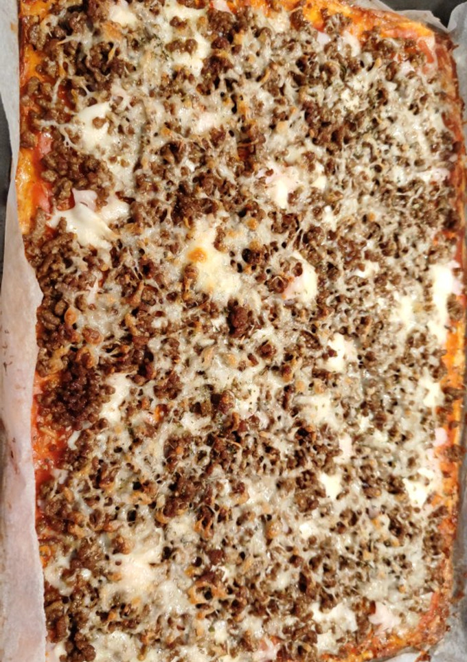 Una foto de Pizza keto (SIN HARINAS)