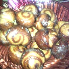 A picture of Glazed Cinnamon rolls (my style).
