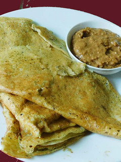 காய்கறி தோசை (Kaaikari dosai recipe in tamil) செய்முறை முக்கிய புகைப்படம்