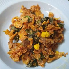 A picture of Salted egg Chips.