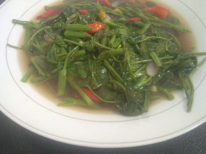 Cara Mudah Membikin Resep Tumis Kangkung saus tiram yang Lezat Anti Ribet, Sempurna