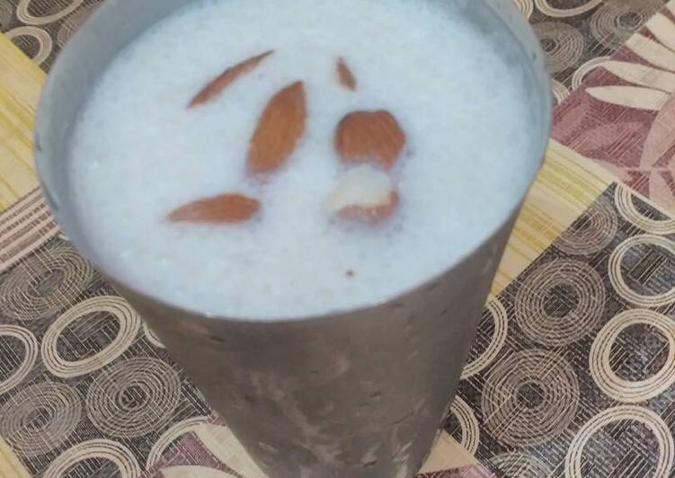 Recipe of Almond banana shake in 12 Minutes for Young Wife