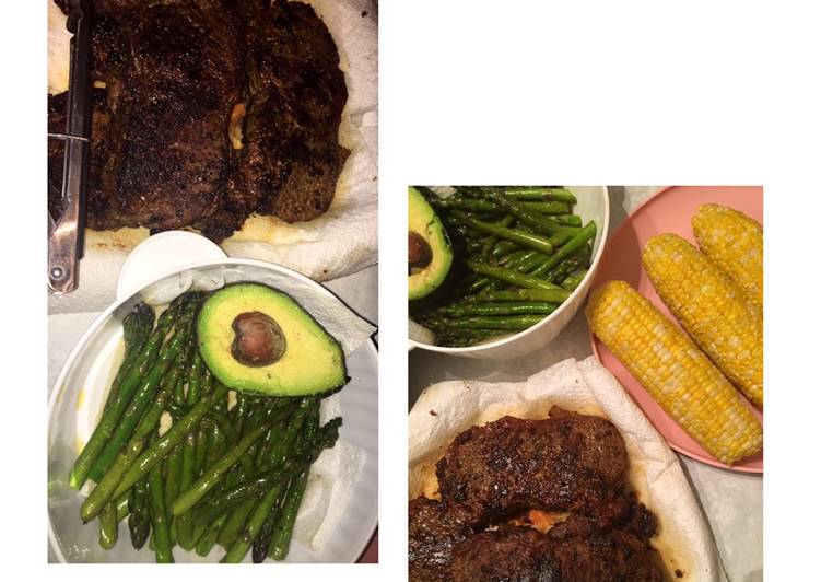 Tasteful steak & asparagus with avocado and corn ?