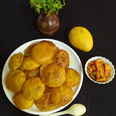 A picture of Mango Puri.