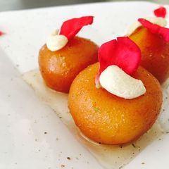 A picture of Hot Gulab Jamun's.