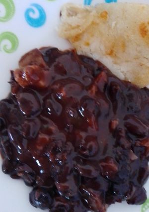 Una foto de Frijoles arreglados con pellejo de cerdo