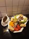 Salat Nicoise mit schwarzer Vinaigrette