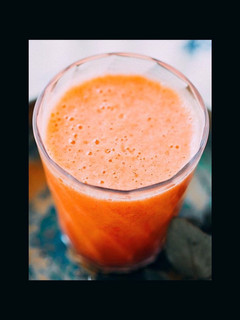 A picture of Papaya juice.