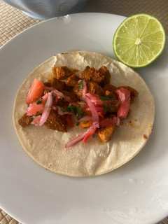 Una foto de Tacos de Carne Adobada