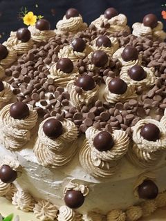 ચોકલેટ કેક(chocolate Cake Recipe in Gujarati) રેસીપી મુખ્ય ફોટો