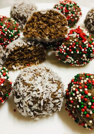 A picture of Chocolate Weet Bix Balls.