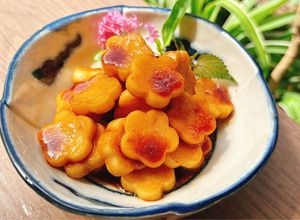 Hình của món Cơm Dừa Kho Mật Mía.