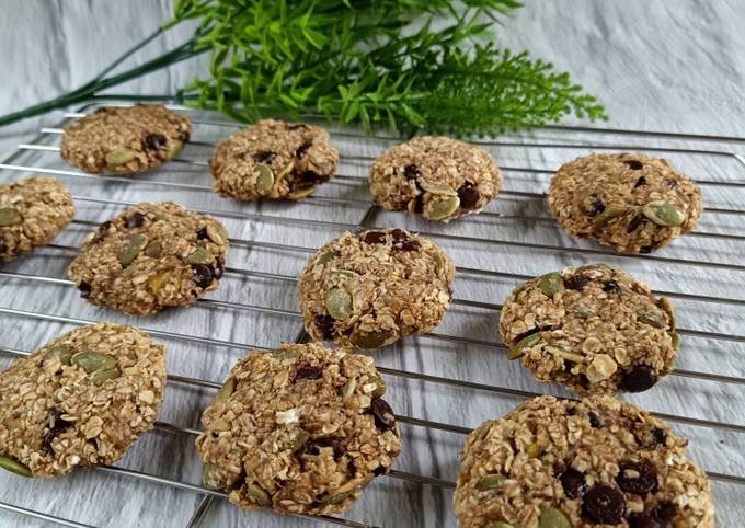 Healthy Banana Oatmeal Cookies