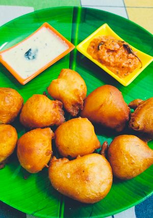 साउथ इंडियन फेमस मैसूर भज्जी (South Indian famous Mysore bajji recipe in Hindi) रेसिपी मुख्य फोटो
