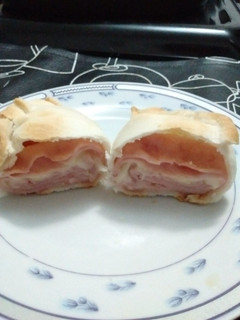 Una foto de Empanadas de jamón y queso