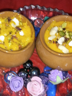 मटका कुल्फी (matka kulfi recipe in marathi) रेसिपी चे मुख्य फोटो