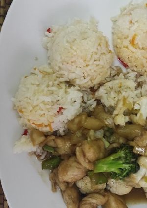 Una foto de Pollo agridulce con verduras