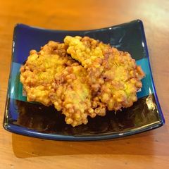 A picture of Indonesian deep fried corn fritters.