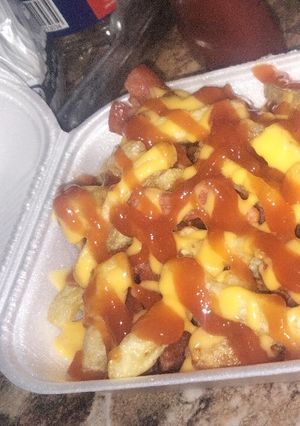 Una foto de Salchipapas caseras pulpos