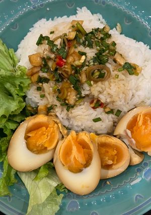 Hình của món Trứng gà ngâm nước tương.