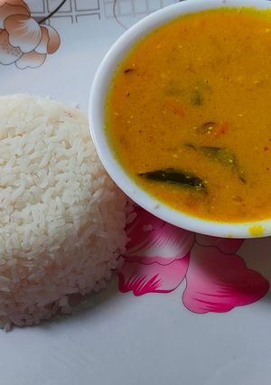 कढ़ी (Kadhi recipe in Hindi) रेसिपी मुख्य फोटो