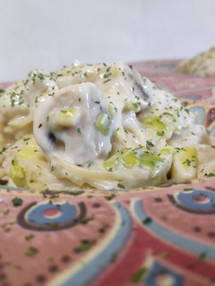 Una foto de Tallarines con champiñones a la crema