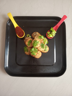 કોઇન ઈડલી ફ્રાઈ (Coin Idli Fry Recipe In Gujarati) રેસીપી મુખ્ય ફોટો