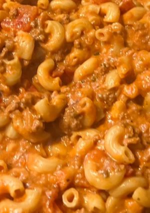 A picture of Slow Cooker Beef & Cheese Pasta.