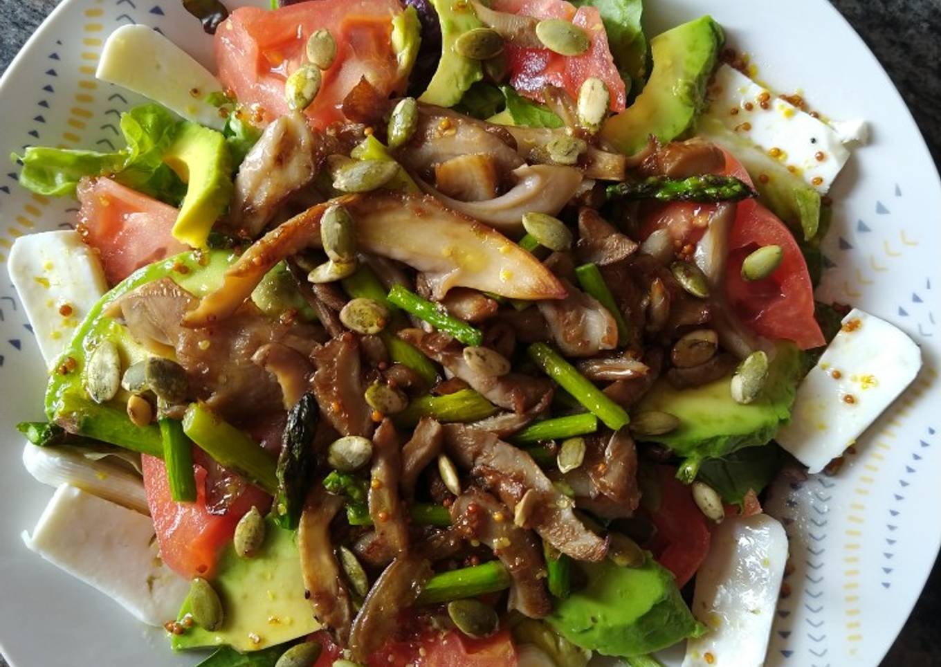 Ensalada templada con vinagreta de miel y mostaza